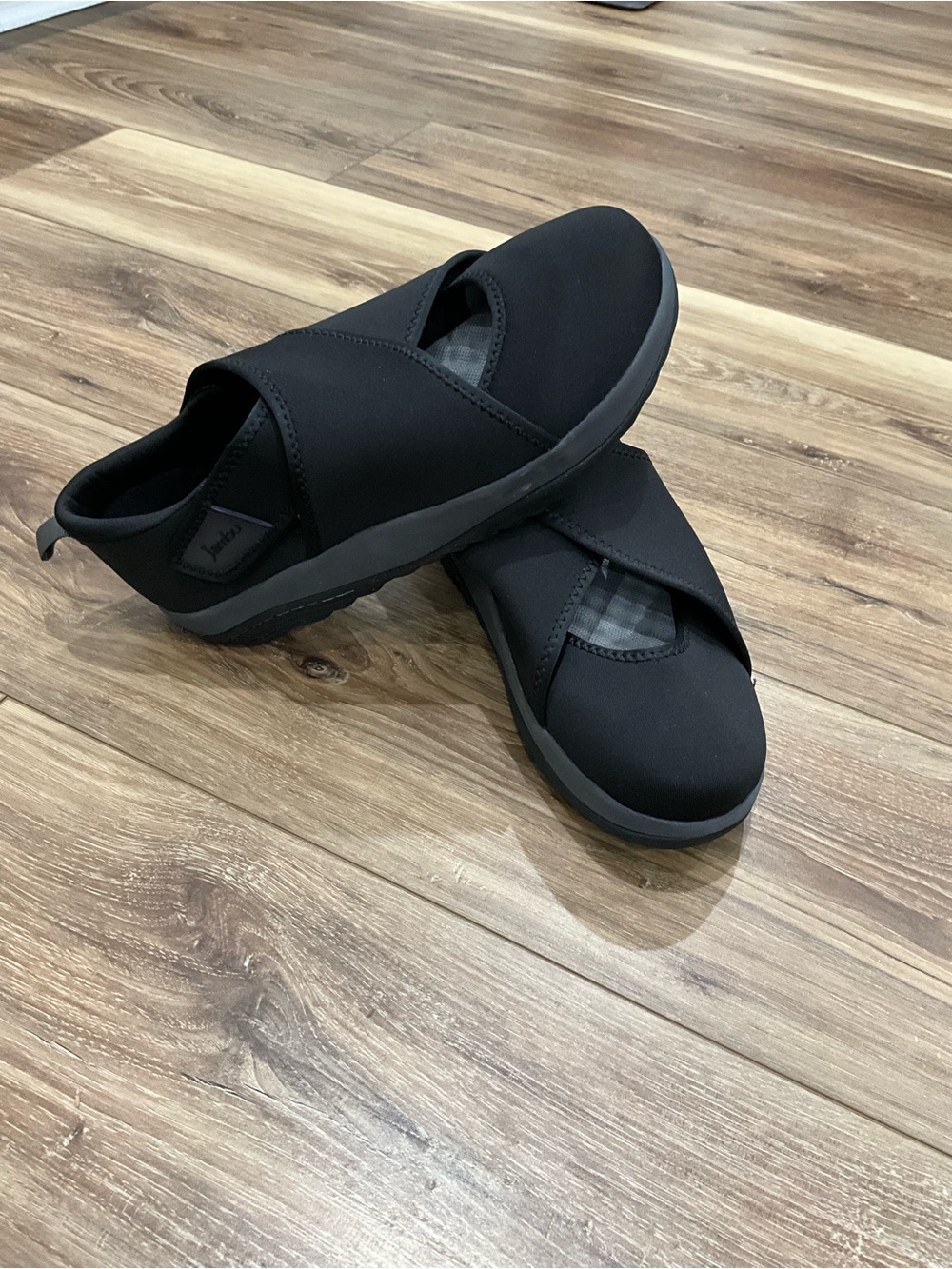 Women’s Jambu Black Millie Vegan Slip On Walking Shoes Size 8M *Worn Once*!